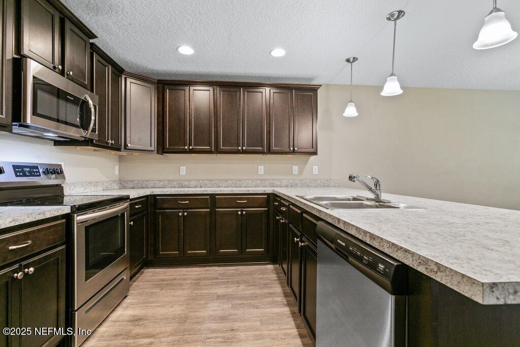 2235 Bayview Road Jacksonville, FL 32210 - Photo 8 of 41 Tons of Cabinets