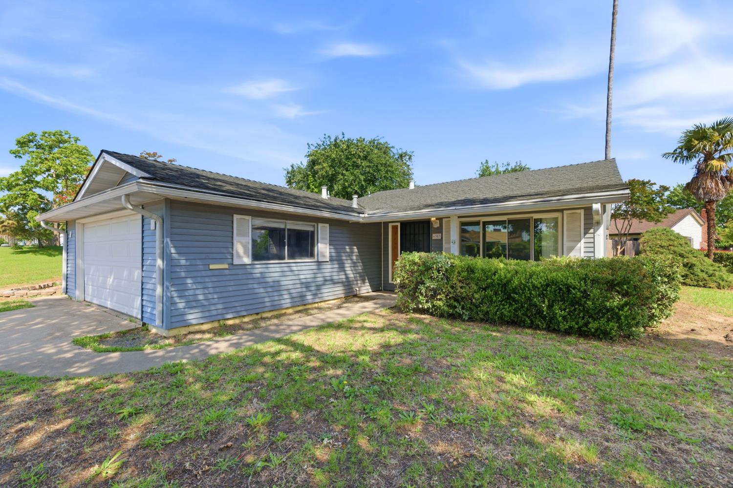 6353 Edgerton Way Carmichael, CA 95608 - Photo 16 of 47