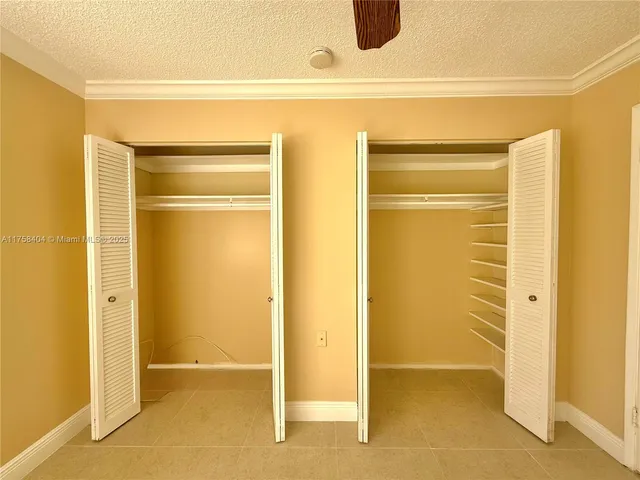 $2,150 | 920 Northeast 199th Street, Unit 4J, Miami, FL 33179