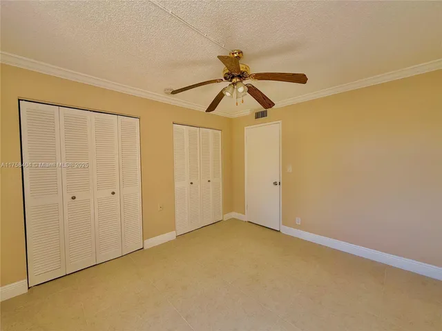 $2,150 | 920 Northeast 199th Street, Unit 4J, Miami, FL 33179