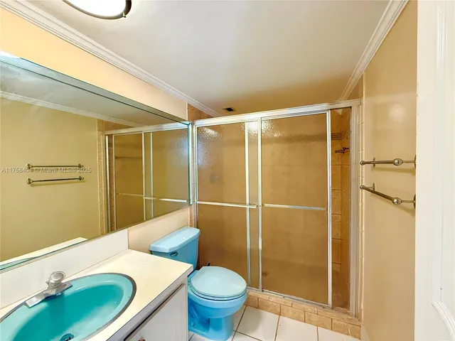 $2,150 | 920 Northeast 199th Street, Unit 4J, Miami, FL 33179