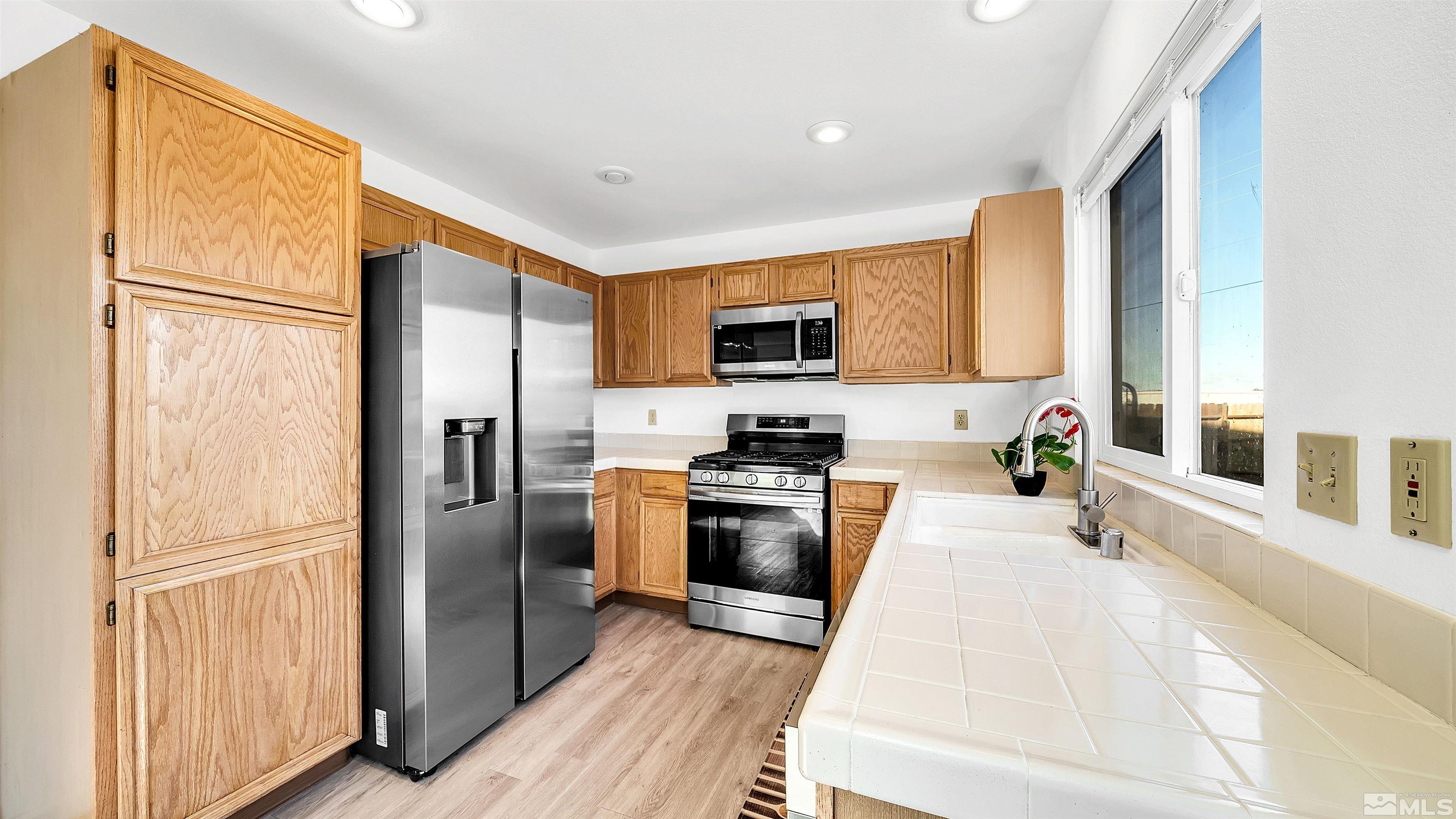 8810 Sopwith Boulevard Reno, NV 89506 - Photo 17 of 31 Photo 17