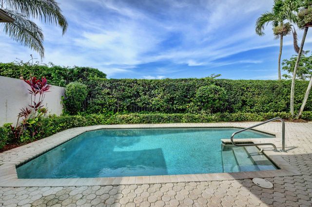$575,000 | 2320 Northwest 53rd Street, Boca Raton, FL 33496