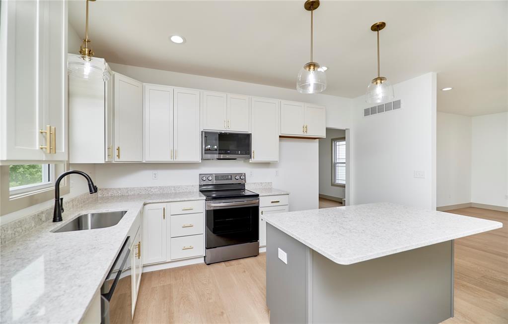 4 Ashley Lane Hawk Point, MO 63349 - Photo 2 of 67