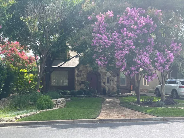 $6,895 | 1512 Northwood Road, Austin, TX 78703