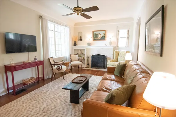 $6,895 | 1512 Northwood Road, Austin, TX 78703