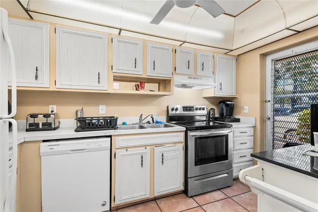 $185,000 | 4500 North Federal Highway, Unit 156, Lighthouse Point, FL 33064