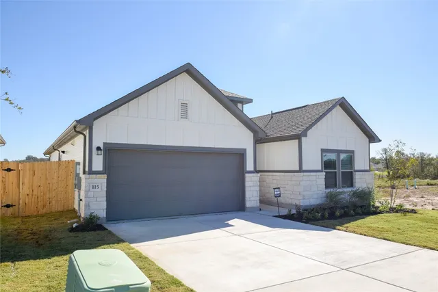 $379,000 | 115 Ayres Horn, Cedar Creek, TX 78612