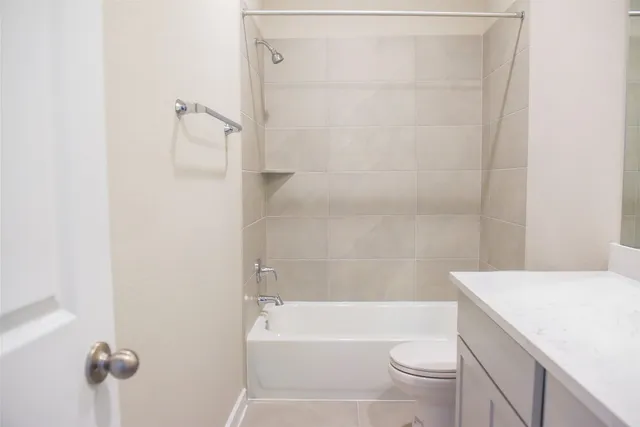 $379,000 | 115 Ayres Horn, Cedar Creek, TX 78612