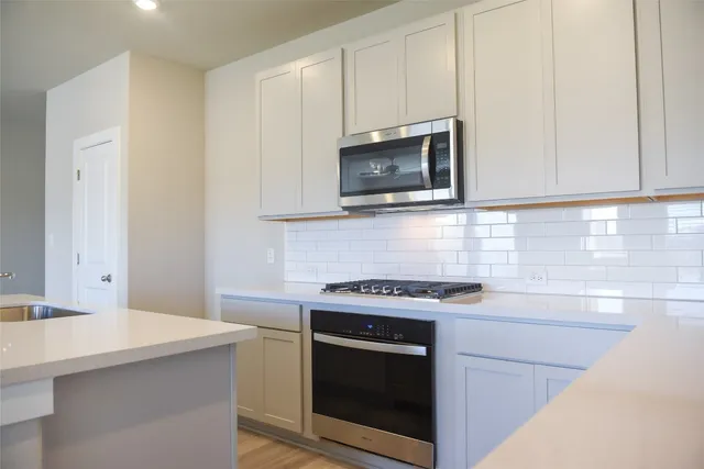 $379,000 | 115 Ayres Horn, Cedar Creek, TX 78612