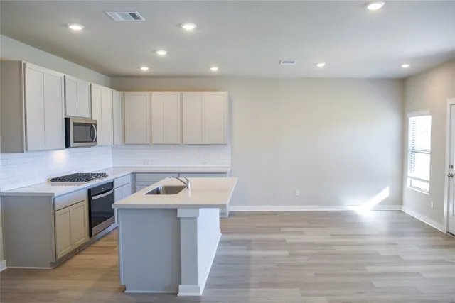 $379,000 | 115 Ayres Horn, Cedar Creek, TX 78612