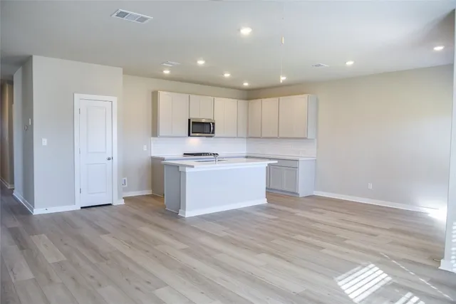 $379,000 | 115 Ayres Horn, Cedar Creek, TX 78612