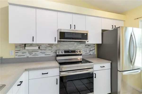 $1,850 | 642 North Jefferson Avenue, Unit 13, Sarasota, FL 34237