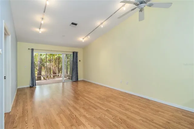 $2,000 | 642 North Jefferson Avenue, Unit 13, Sarasota, FL 34237