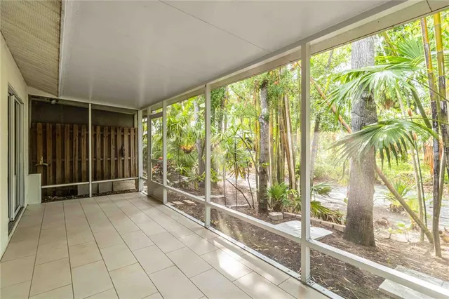 $2,000 | 642 North Jefferson Avenue, Unit 13, Sarasota, FL 34237