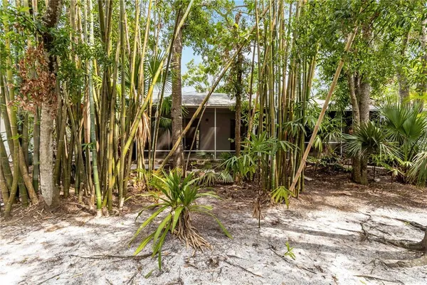 $1,850 | 642 North Jefferson Avenue, Unit 13, Sarasota, FL 34237