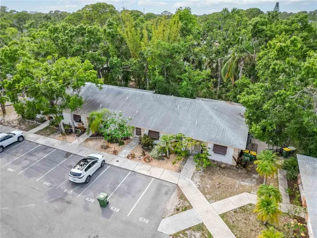 $2,000 | 642 North Jefferson Avenue, Unit 13, Sarasota, FL 34237