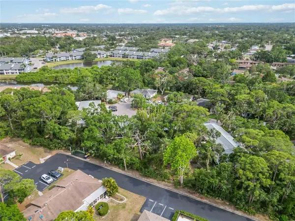 $1,850 | 642 North Jefferson Avenue, Unit 13, Sarasota, FL 34237