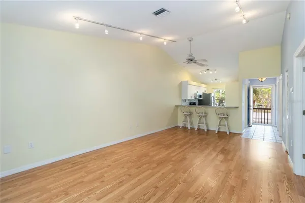 $1,850 | 642 North Jefferson Avenue, Unit 13, Sarasota, FL 34237