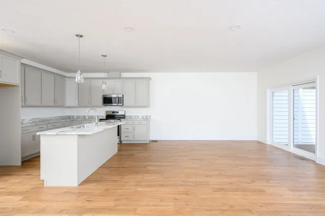 $649,000 | 7 Hayford Trail, Unit 12, Hanson, MA 02341