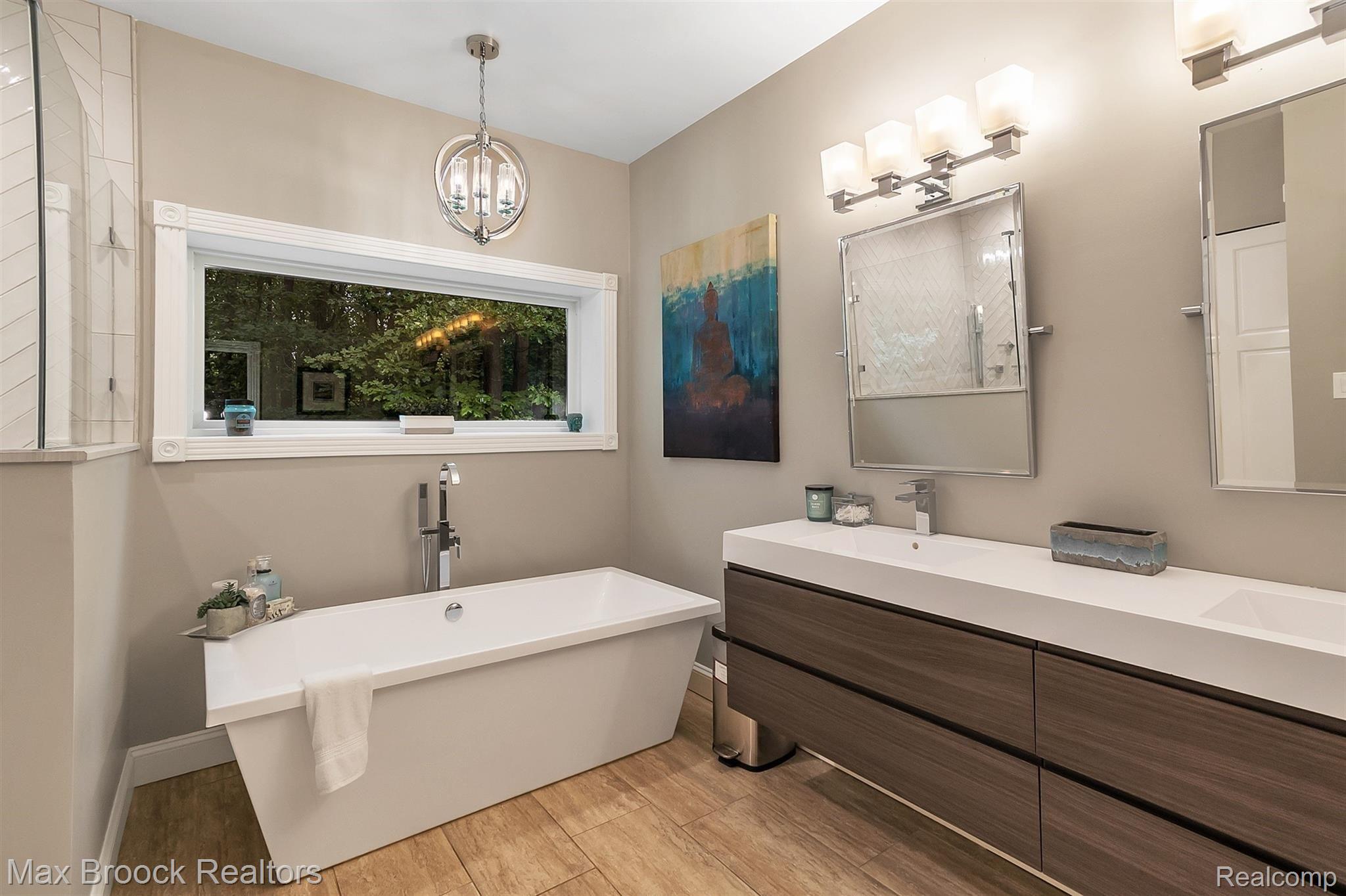 6765 Ridgewood Road Clarkston, MI 48346 - Photo 10 of 92 030-6765-Ridgewood-Rd-WindowStill-Re.jpg
