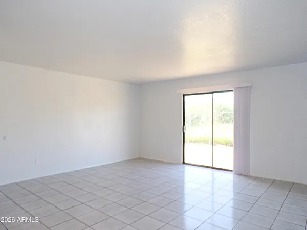 $1,000 | 4545 East Glenn Road, Unit 5B, Sierra Vista, AZ 85650