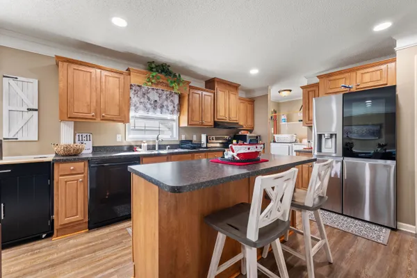 $329,000 | 627 Lakeside Drive, Moncks Corner, SC 29461