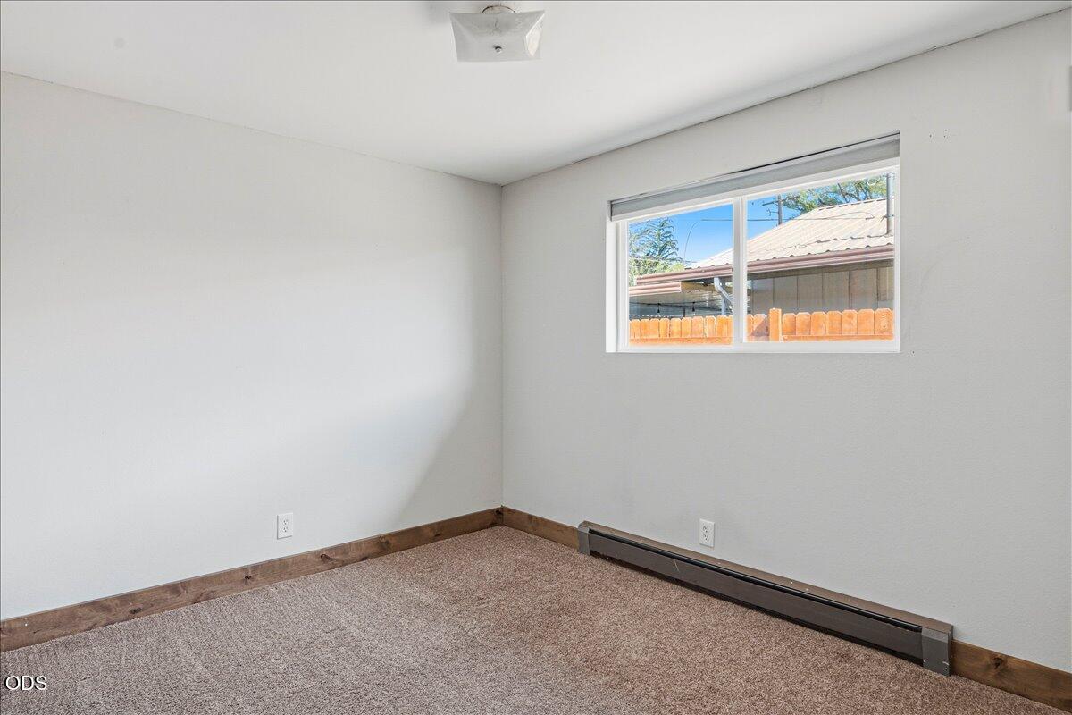 645 Northwest 7th Street Redmond, OR 97756 - Photo 16 of 37