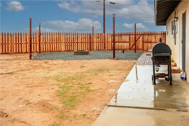 $320,000 | 1160 Barbara Avenue, Thermal, CA 92274