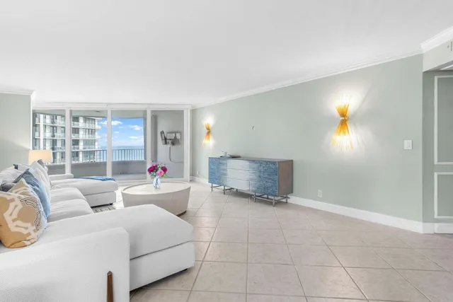 $750,000 | 1340 South Ocean Boulevard, Unit 807, Pompano Beach, FL 33062