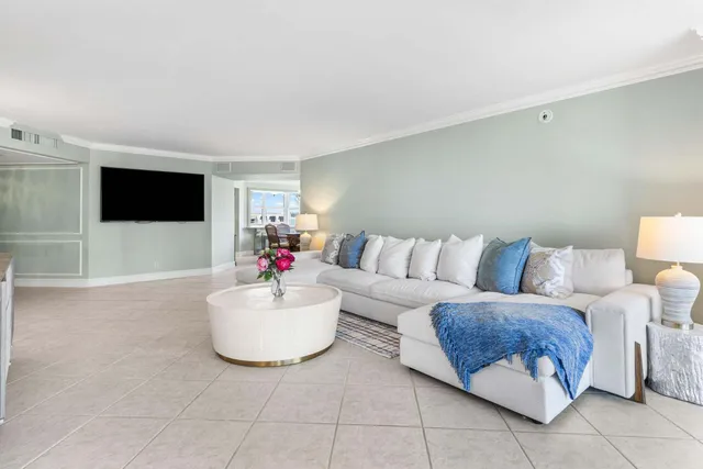 $750,000 | 1340 South Ocean Boulevard, Unit 807, Pompano Beach, FL 33062