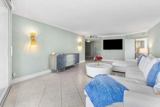 $750,000 | 1340 South Ocean Boulevard, Unit 807, Pompano Beach, FL 33062