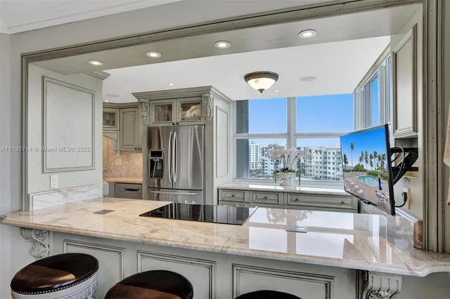 $750,000 | 1340 South Ocean Boulevard, Unit 807, Pompano Beach, FL 33062