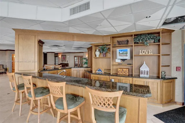 $750,000 | 1340 South Ocean Boulevard, Unit 807, Pompano Beach, FL 33062