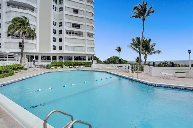 $750,000 | 1340 South Ocean Boulevard, Unit 807, Pompano Beach, FL 33062