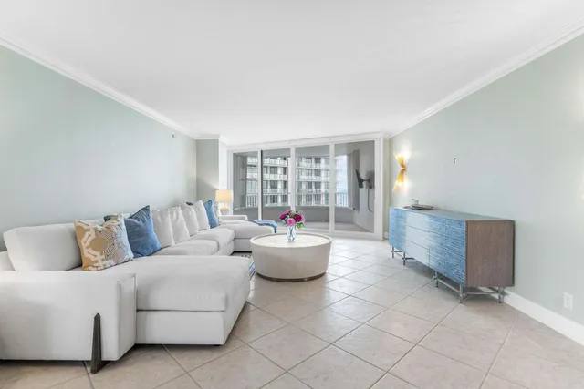 $750,000 | 1340 South Ocean Boulevard, Unit 807, Pompano Beach, FL 33062