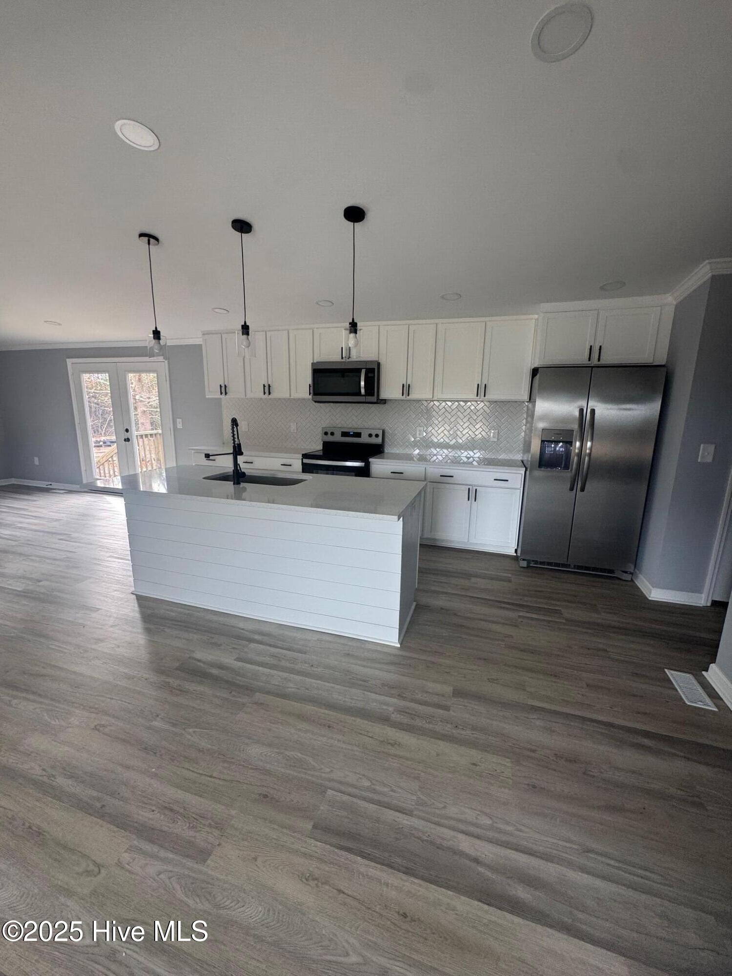 2550 Big Piney Grove Road Clinton, NC 28328 - Photo 7 of 23 IMG_3846