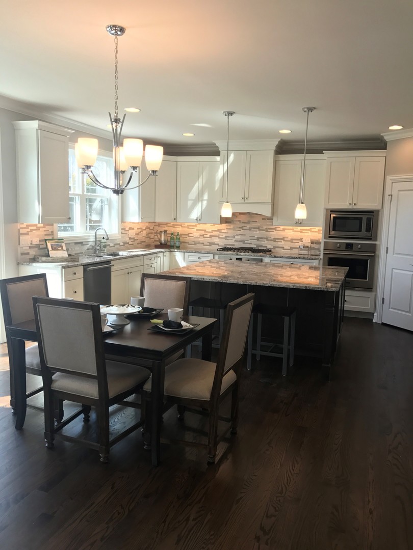 822 Virginia Road Highland Park, IL 60035 - Photo 3 of 24