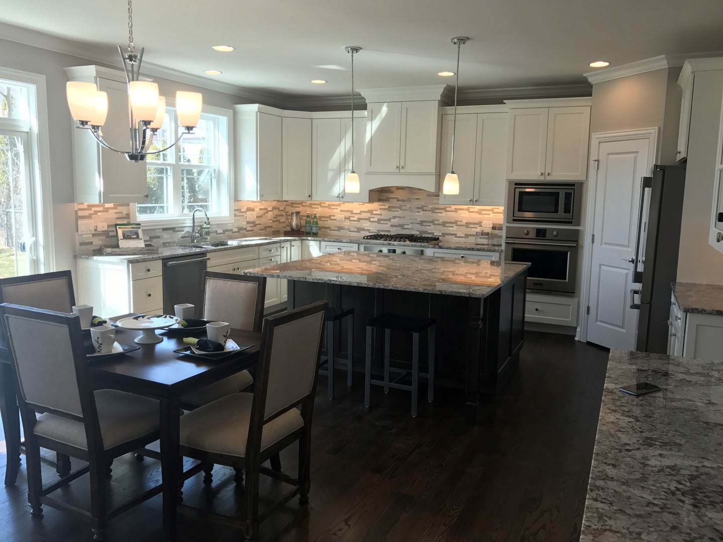 822 Virginia Road Highland Park, IL 60035 - Photo 4 of 24
