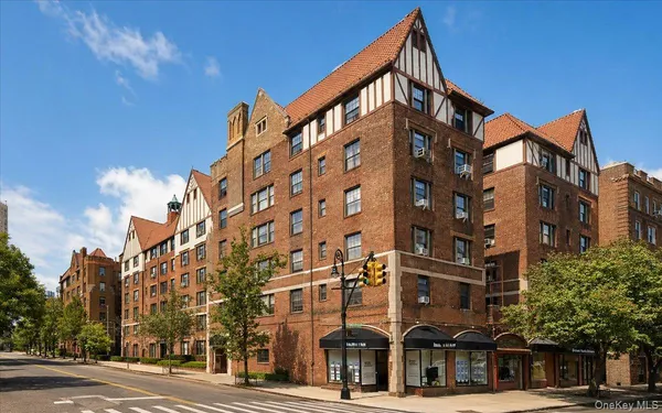 $345,000 | 109-14 Ascan Avenue, Unit 2P | Forest Hills