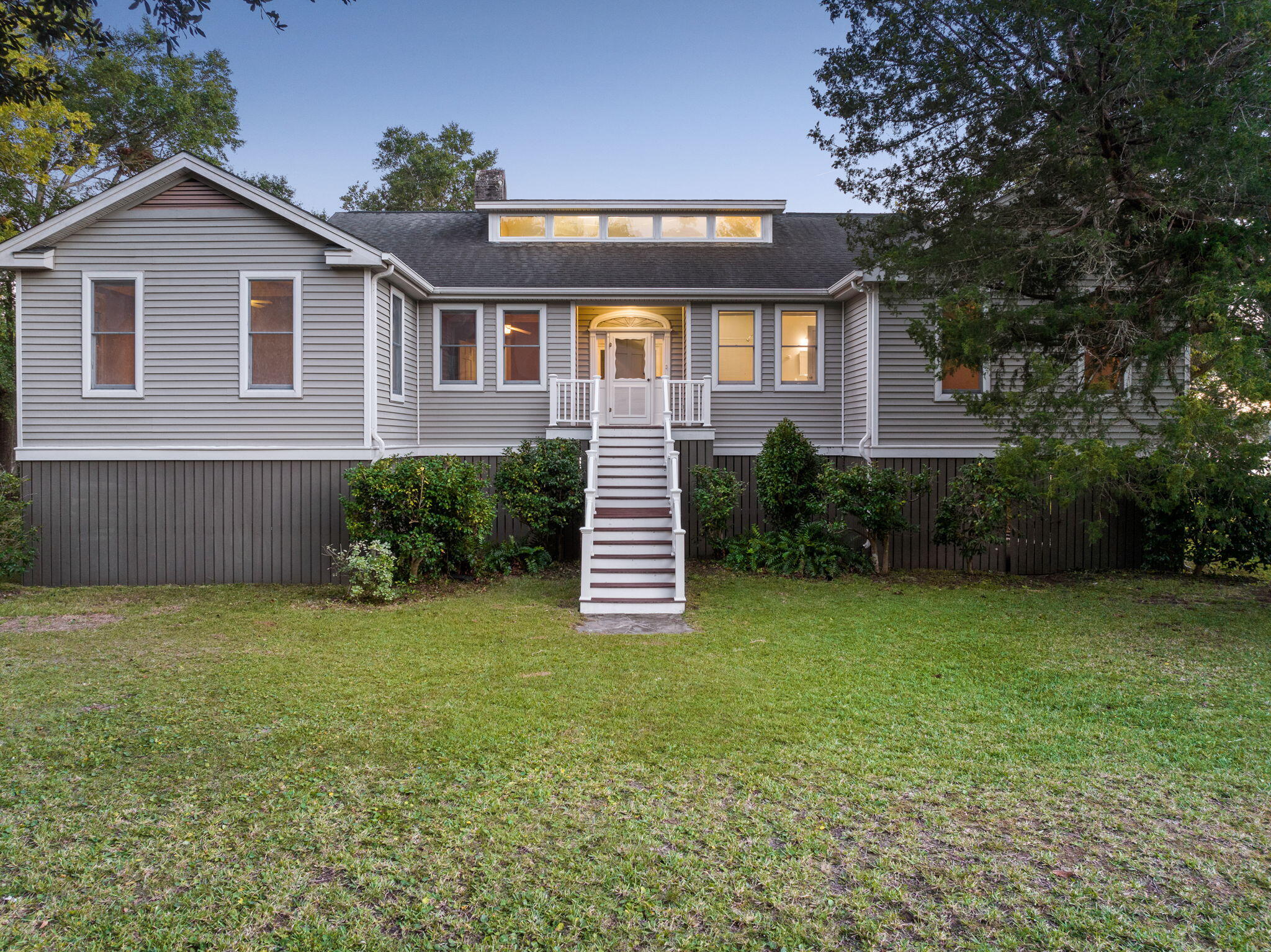 1115 West Oceanview Road Charleston, SC 29412 - Photo 2 of 62 Welcome to 1115 W Ocean View Rd!