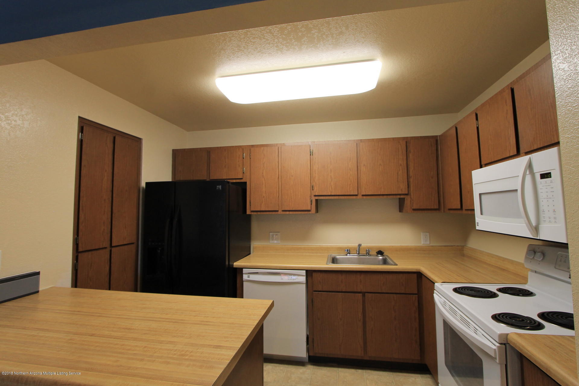 1200 South Riordan Ranch Street, Unit 54 Flagstaff, AZ 86001 - Photo 9 of 22 Kitchen