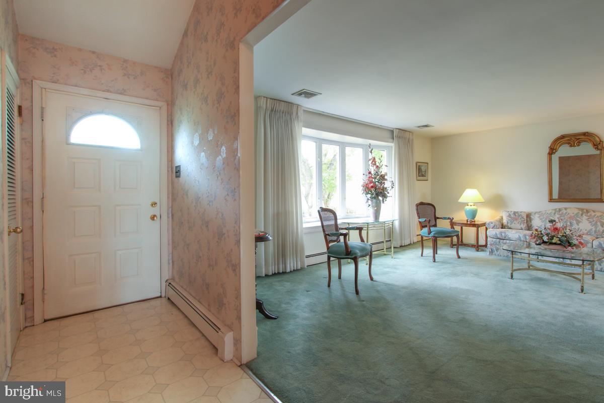 2403 Steven Road Huntingdon Valley, PA 19006 - Photo 2 of 43