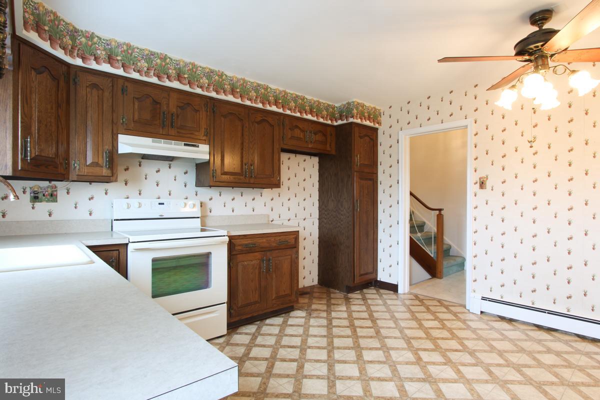 2403 Steven Road Huntingdon Valley, PA 19006 - Photo 15 of 43