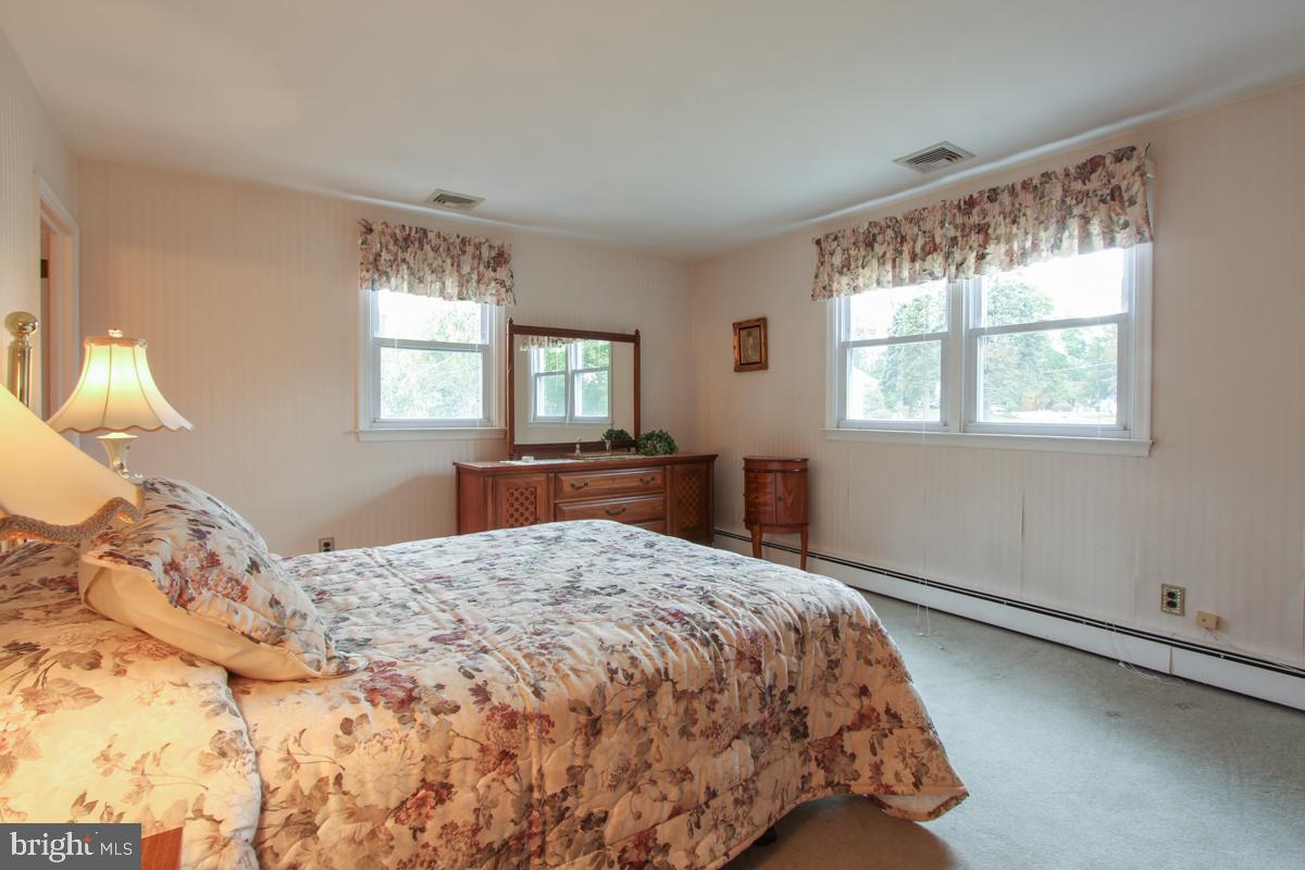 2403 Steven Road Huntingdon Valley, PA 19006 - Photo 22 of 43