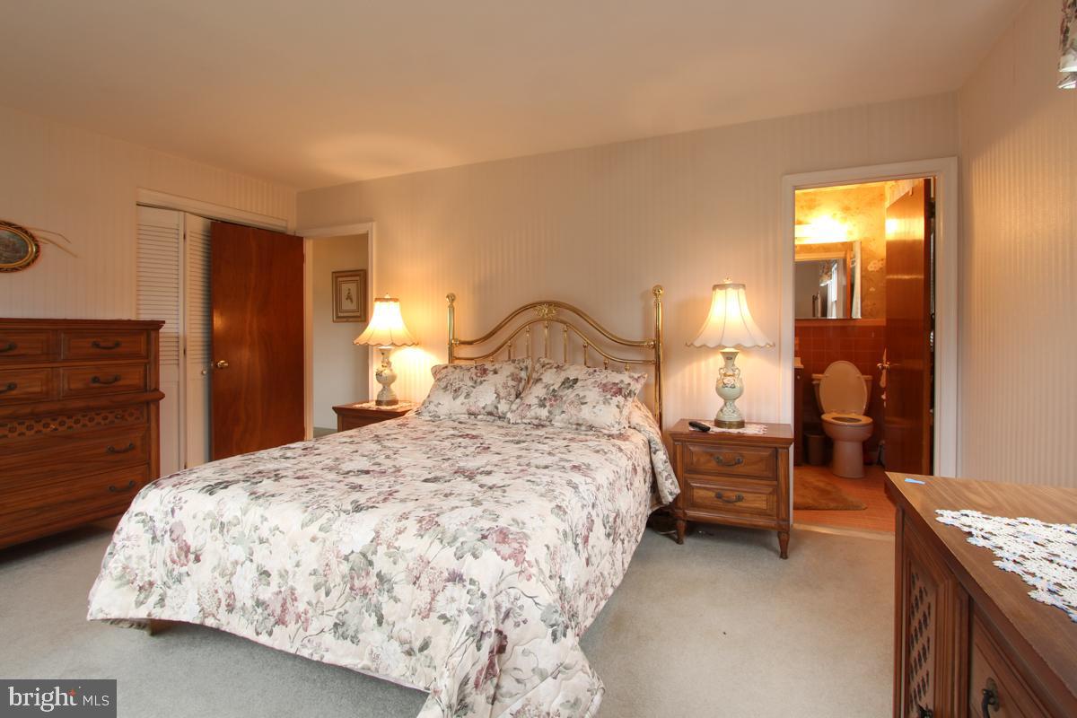 2403 Steven Road Huntingdon Valley, PA 19006 - Photo 24 of 43