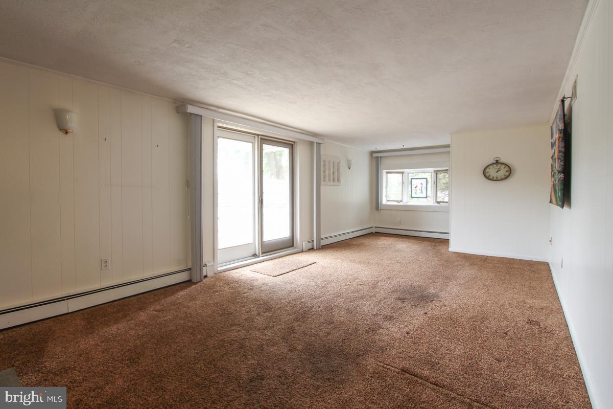 2403 Steven Road Huntingdon Valley, PA 19006 - Photo 29 of 43