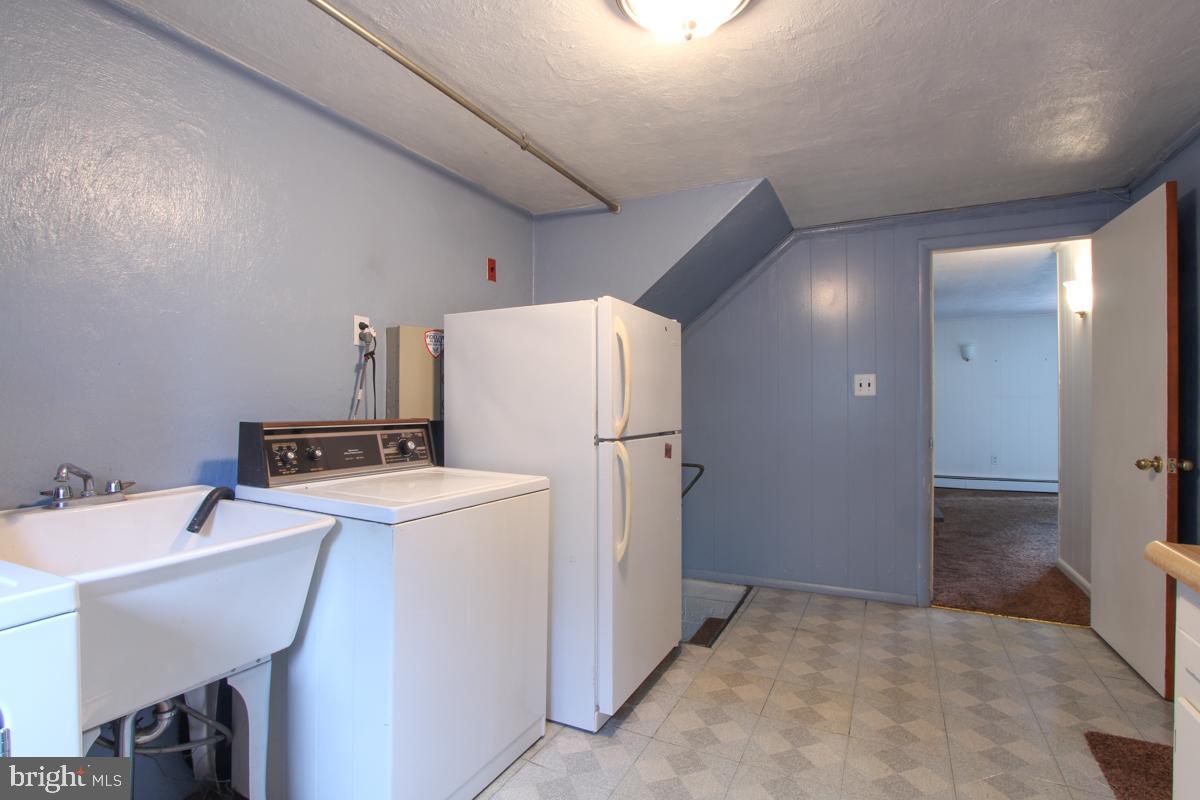 2403 Steven Road Huntingdon Valley, PA 19006 - Photo 34 of 43