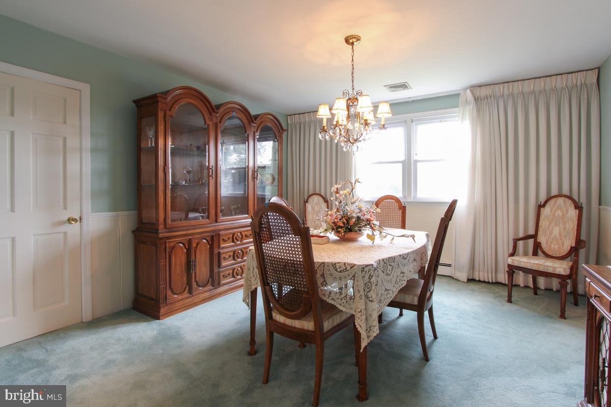 2403 Steven Road Huntingdon Valley, PA 19006 - Photo 6 of 43