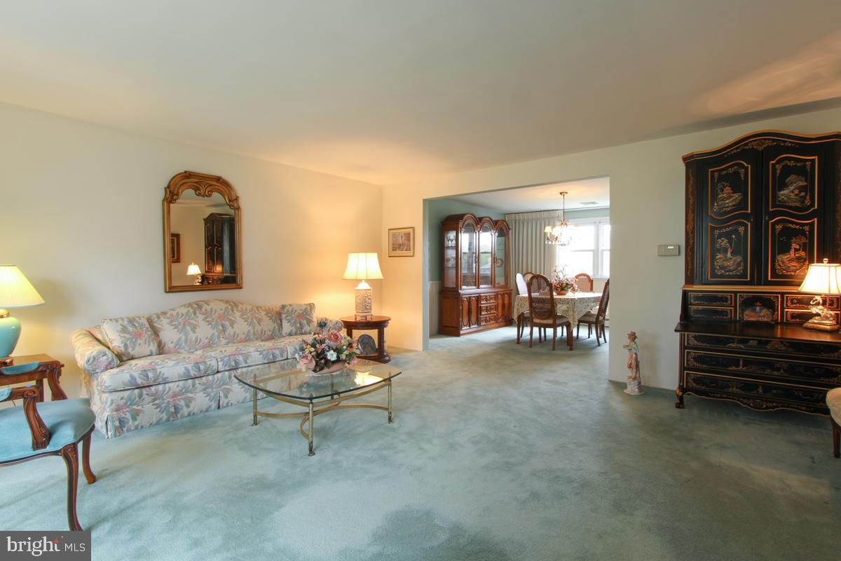 2403 Steven Road Huntingdon Valley, PA 19006 - Photo 8 of 43